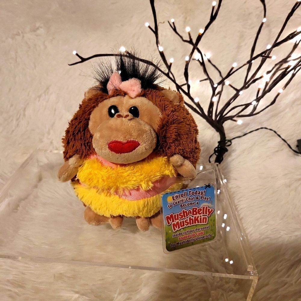 NWT MushaBelly Mushkin when squeezed makes 💋 kissy sounds! Collectors item